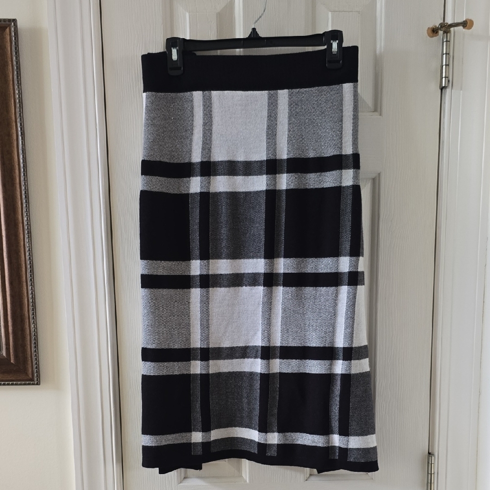LIZ CLAIBORNE BRAND WOMEN'S PLUS SIZE BLACK AND WHITE PLAID SKIRT SIZE 3X